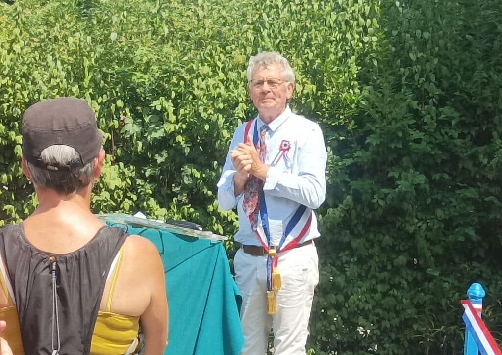 Marius le maire de Prades en plein discours